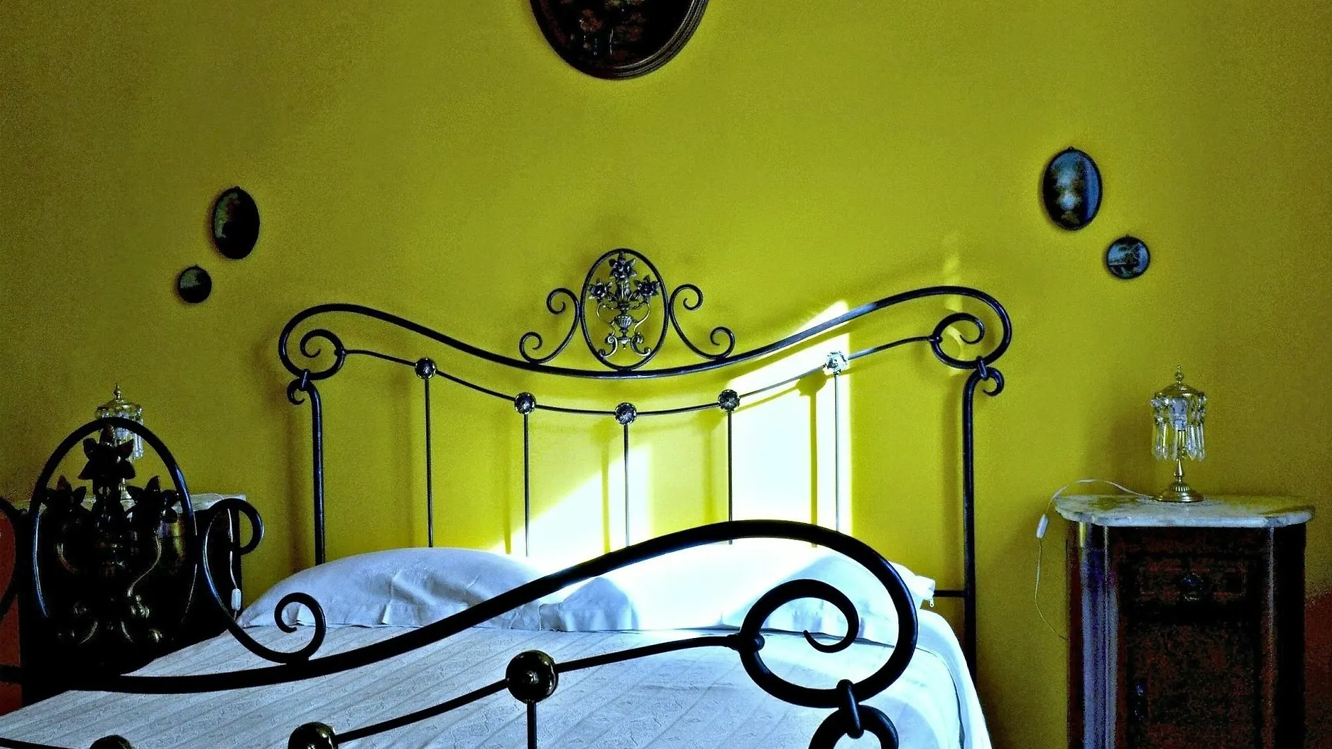 Bed & Breakfast Bed and Breakfast A Casa di Mamma Napoli