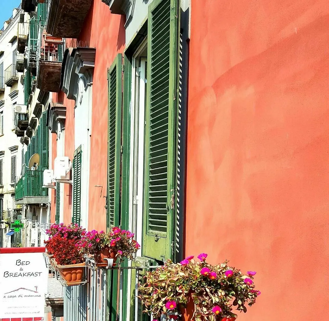 Bed and Breakfast A Casa di Mamma Napoli Bed & Breakfast